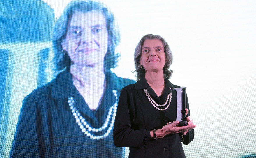 A presidente do Supremo Tribunal Federal (STF) e, também, presidente do Conselho Nacional de Justiça (CNJ), ministra Cármen Lúcia estava presente na cerimônia de premiação